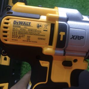 Máy khoan vặn vít động lực pin 18V Dewalt DCD996N-KR