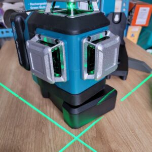 Máy cân mực laser tia xanh dùng pin MAKITA SK700GD (12VMAX)